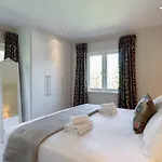 Large To Sleep 8 In Kenmare. Free Use Of Pool Onsite Kenmare
