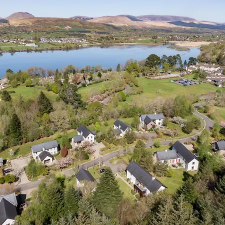 度假居 Large To Sleep 8 In Kenmare. Free Use Of Pool Onsite