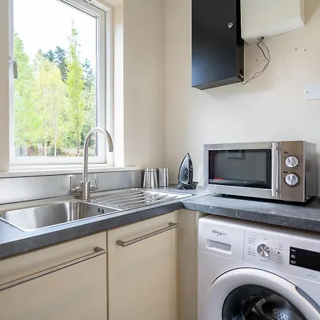 Large To Sleep 8 In Kenmare. Free Use Of Pool Onsite * Kenmare