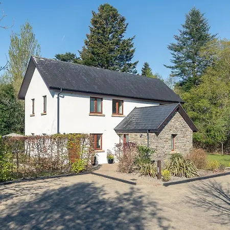 Large To Sleep 8 In Kenmare. Free Use Of Pool Onsite 度假居 肯梅尔