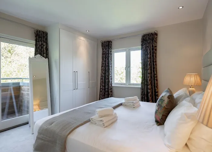 Large To Sleep 8 In Kenmare. Free Use Of Pool Onsite Kenmare