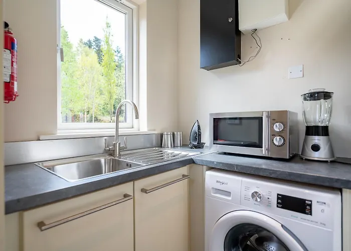 Large To Sleep 8 In Kenmare. Free Use Of Pool Onsite * Kenmare